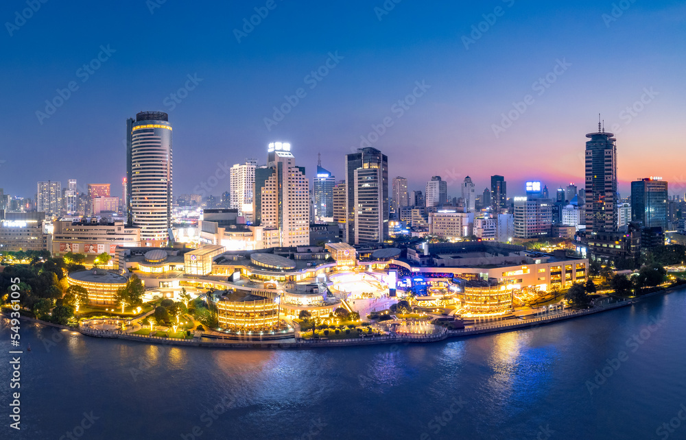 Obraz premium Night View of Sanjiangkou City, Ningbo, Zhejiang Province, China