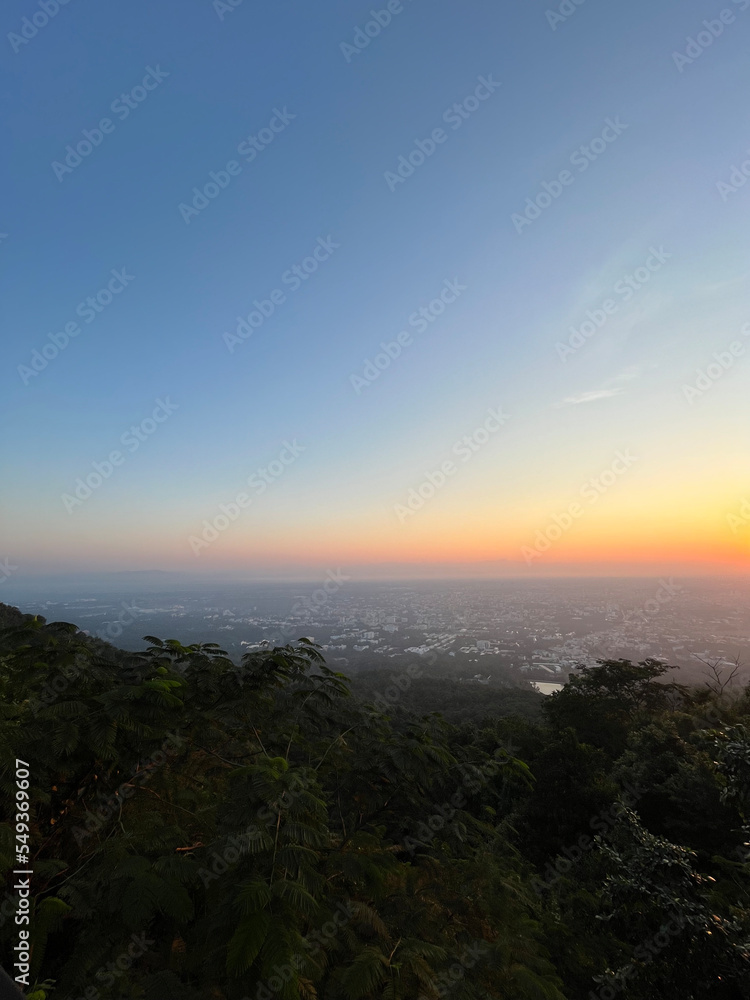 Obraz premium sunset in the mountains