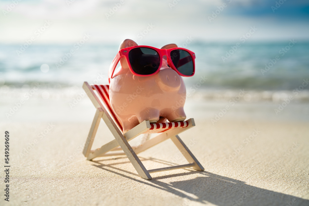 Pink Piggy Bank Object On Vacation - obrazy, fototapety, plakaty 