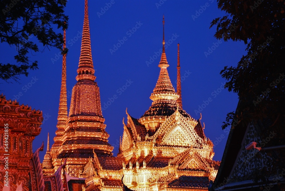 エメラルド寺院 （ワット・プラケオ）の夜・バンコク