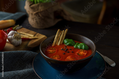 Obraz na plátně tomato soup with grissini