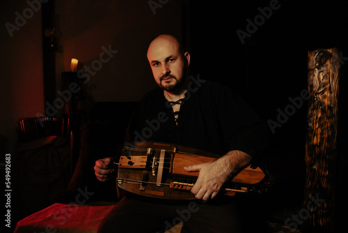 Hurdy Gurdy Man Drehleier Spielmann photo