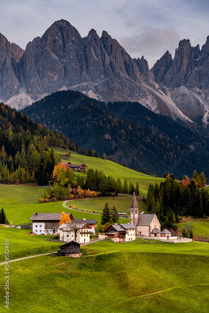Santa Maddalena, Dolomity, Tyrol, Włochy, Italy, Alpy, góry - obrazy, fototapety, plakaty 