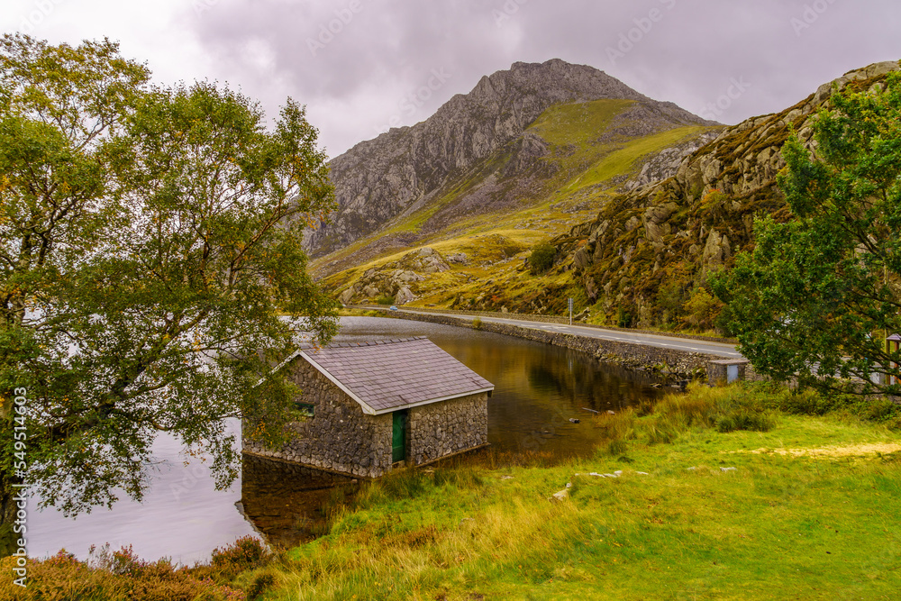 Llyn Ogwen lake, in Snowdonia National Park