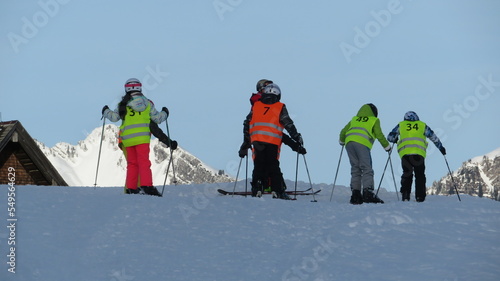 Skischule unterwegs
