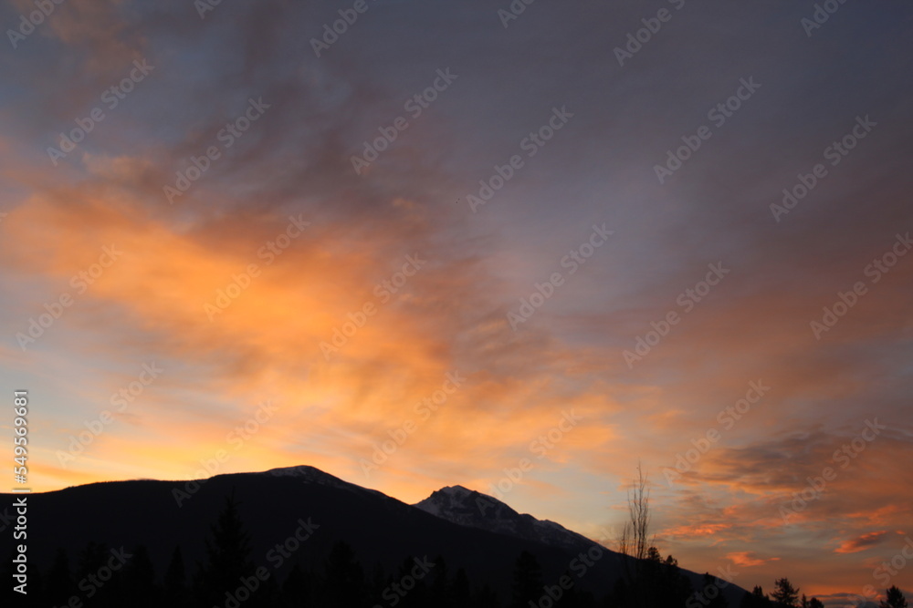 Fototapeta premium Sunrise In Jasper, Jasper National Park, Alberta