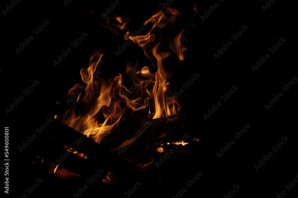 fuego nocturno fuego nocturno