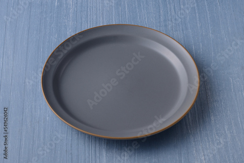 灰色の洋皿