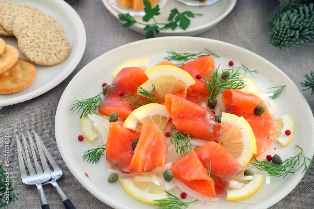 Smoked salmon salad with sliced onion ,lemon,dill and capers. スモークサーモンサラダ マリネ カルパッチョ Smoked salmon salad with sliced onion ,lemon,dill and capers. スモークサーモンサラダ マリネ カルパッチョ