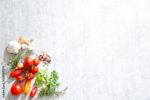 背景素材、料理イメージ イタリアン トマト、ハーブ、スパイス