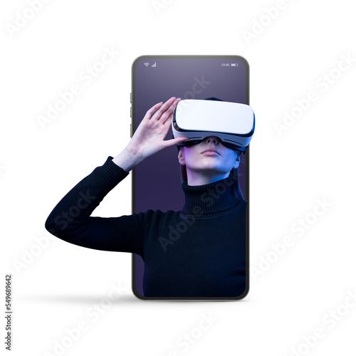 Obraz na plátně Woman in a smartphone experiencing immersive virtual reality