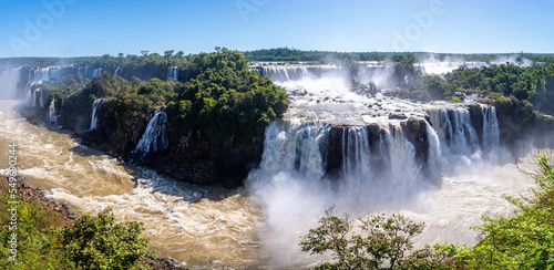 Fototapeta Naklejka Na Ścianę i Meble -  amazing view of iguazu waterfalls from brazilian side