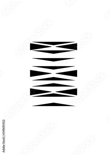 Disposition vers le bas et le haut de divers triangles noir avec une certaine symétrie.