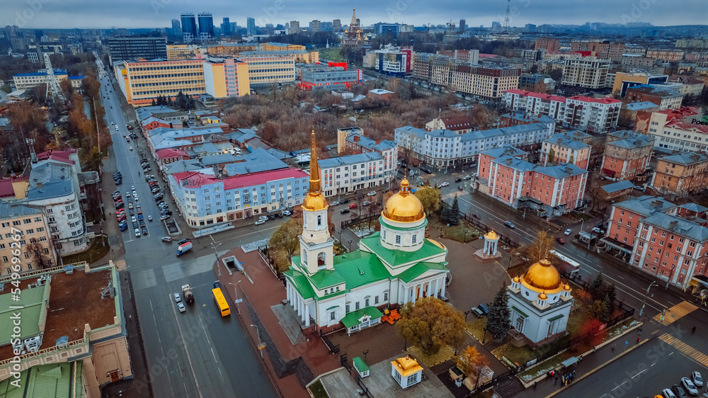 Obraz premium Alexander Nevsky Cathedral in the centre of Izhevsk. A popular landmark in the Udmurt Republic, Russia. The cathedral building in the classicist architectural style