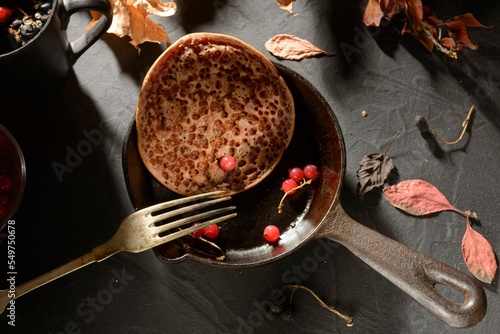 Tableau sur toile Delicious pancakes- morning breakfast table