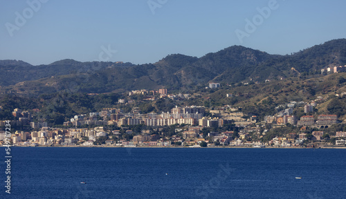 Fototapeta Naklejka Na Ścianę i Meble -  City by the Sea. Messina, Sicilia, Italy. Sunny Morning.