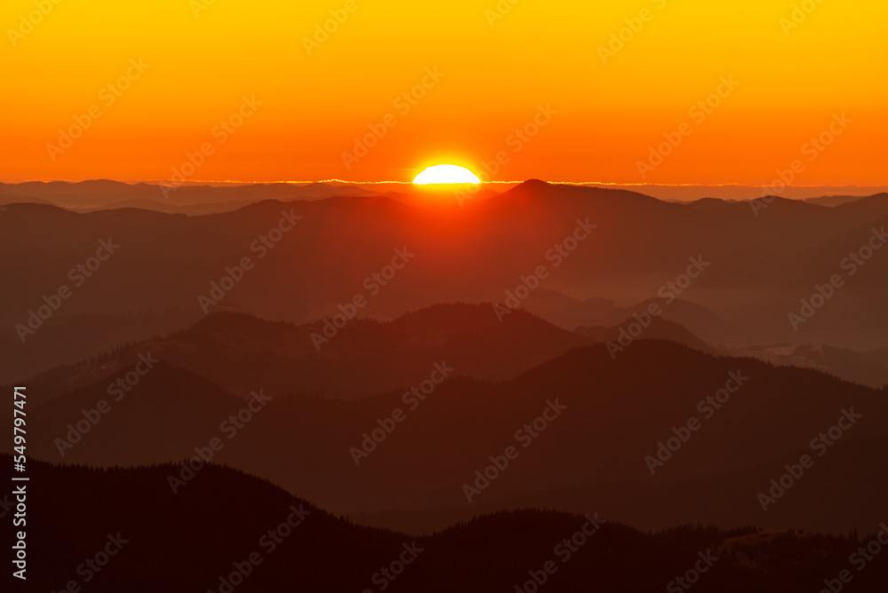 Fototapeta premium A beautiful sunset over the mountains. 