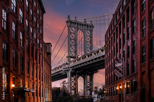 Dumbo New York  Manhattan bridge © nadirco