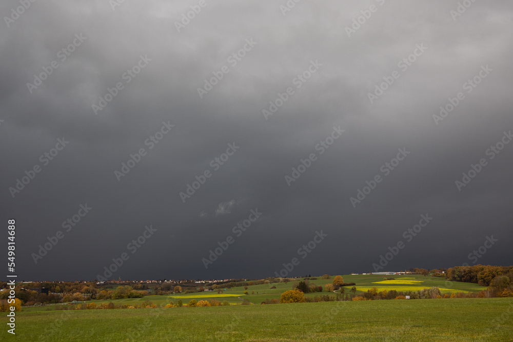 Unwetter, Wolkengebilde, Gewitter auf dem Land, Unwetter, Wolkengebilde, Gewitter auf dem Land,