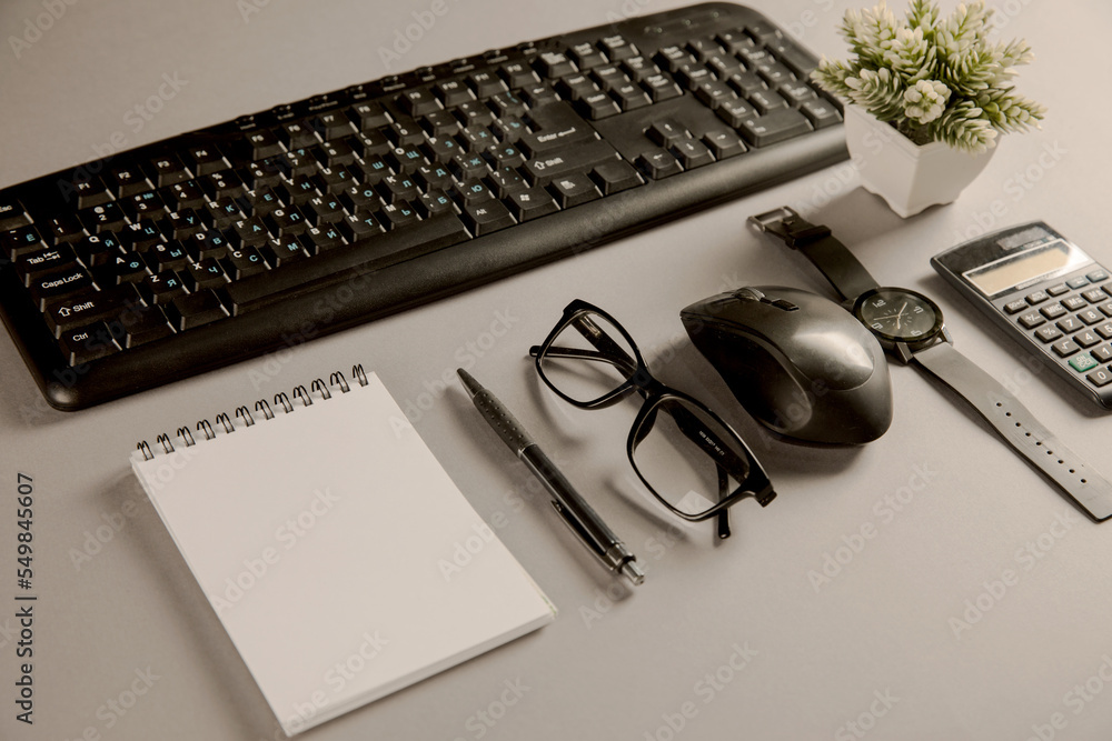 Keyboard, notepad, calculator and clock Keyboard, notepad, calculator and clock