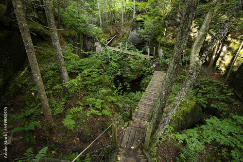 Marmite hiking trails at Portneuf natural regional park, Quebec, Canada. Sentiers la Marmite dans les bois du Parc naturel régional de Portneuf