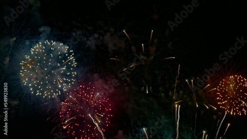 Wallpaper Mural 4K clip Beautiful Firework display
 Torontodigital.ca