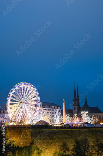 Luxembourg ville marché Noel fete illumination eclairage nuit soir