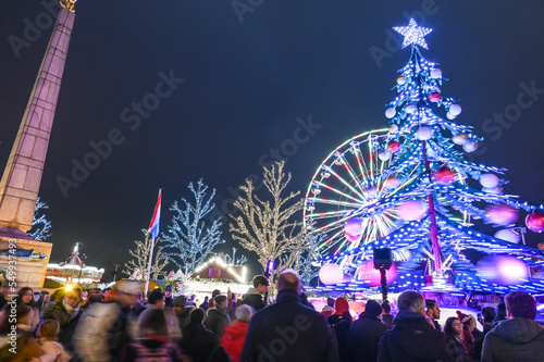 Luxembourg ville marché Noel fete illumination eclairage nuit soir photo