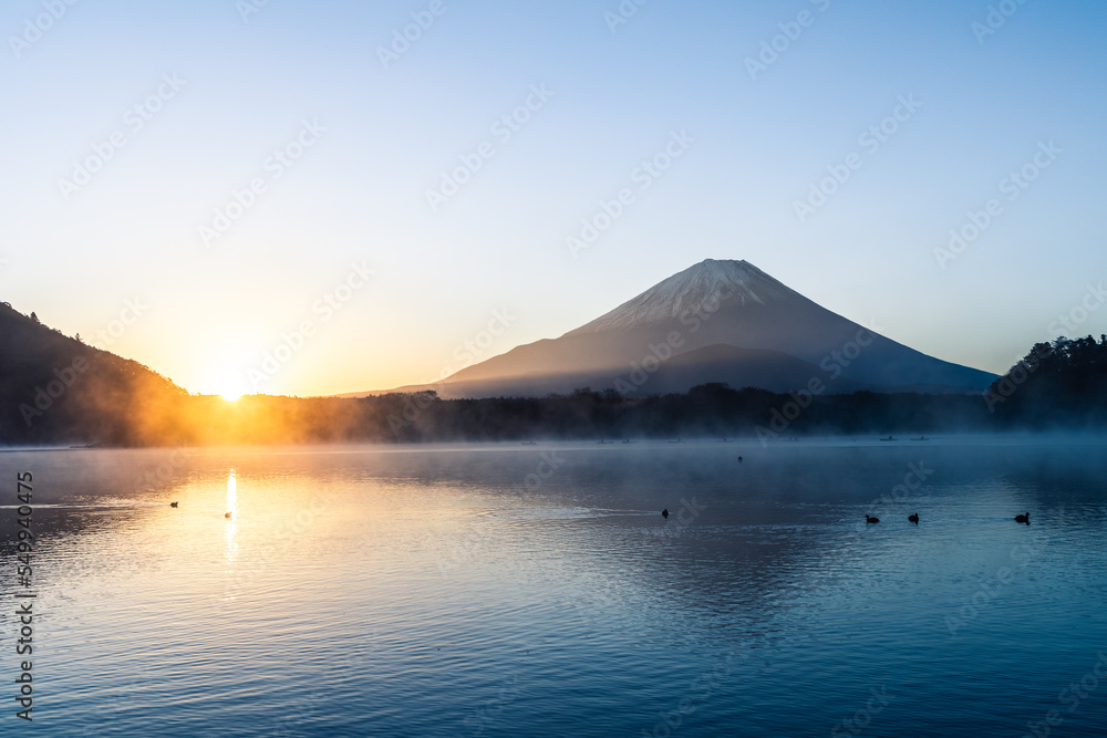 精進湖からの富士山