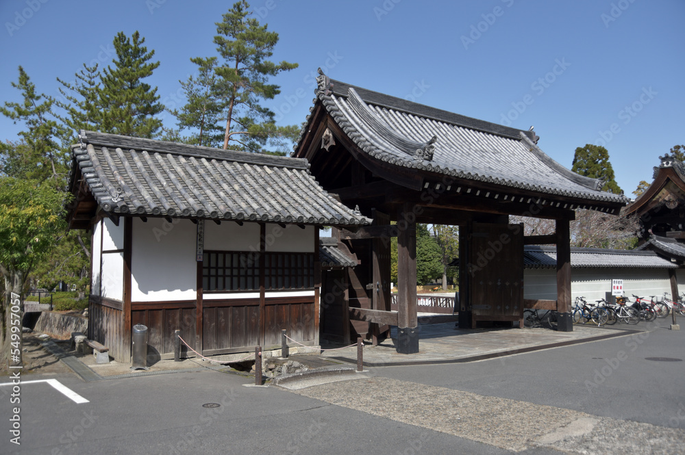 南禅寺　中門京都市左京区