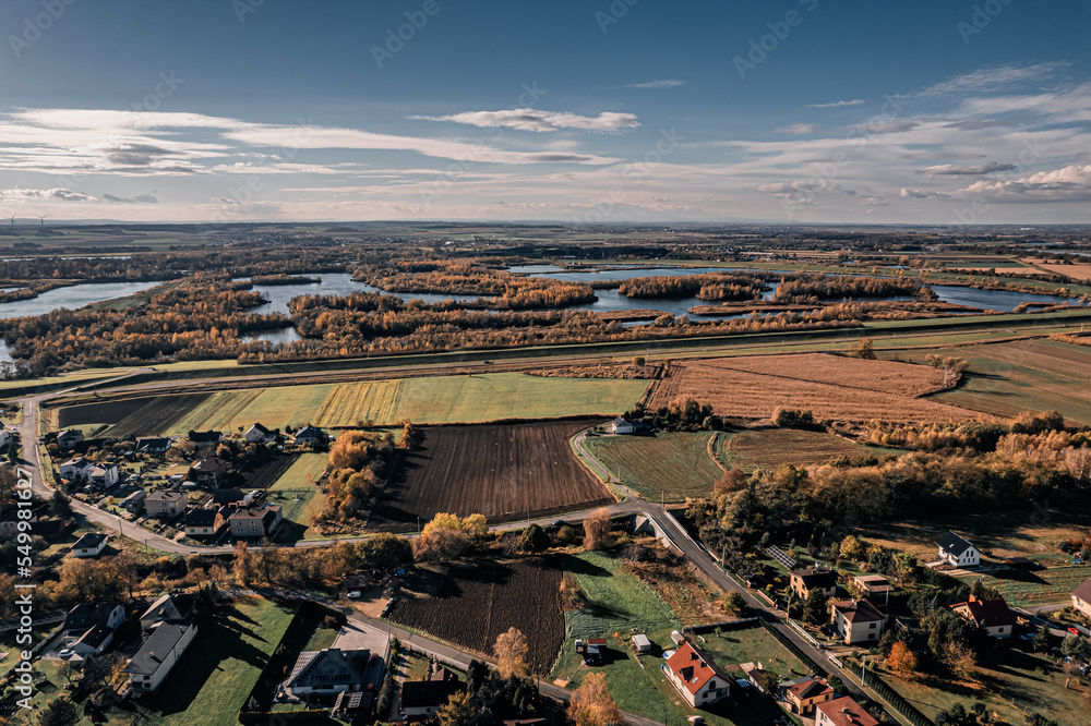Suchy zbiornik przeciwpowodziowy, Polder Buków panorama z lotu ptaka jesienią z okolic wsi Bluszczów w gminie Gorzyce na Śląsku w Polsce