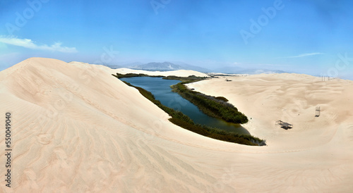 The Laguna de Morón is an oasis in Peru, which is located near the town of Bernales, in the district of Humay, province of Pisco, department of Ica. It has an extension of 300 meters long by 150 meter