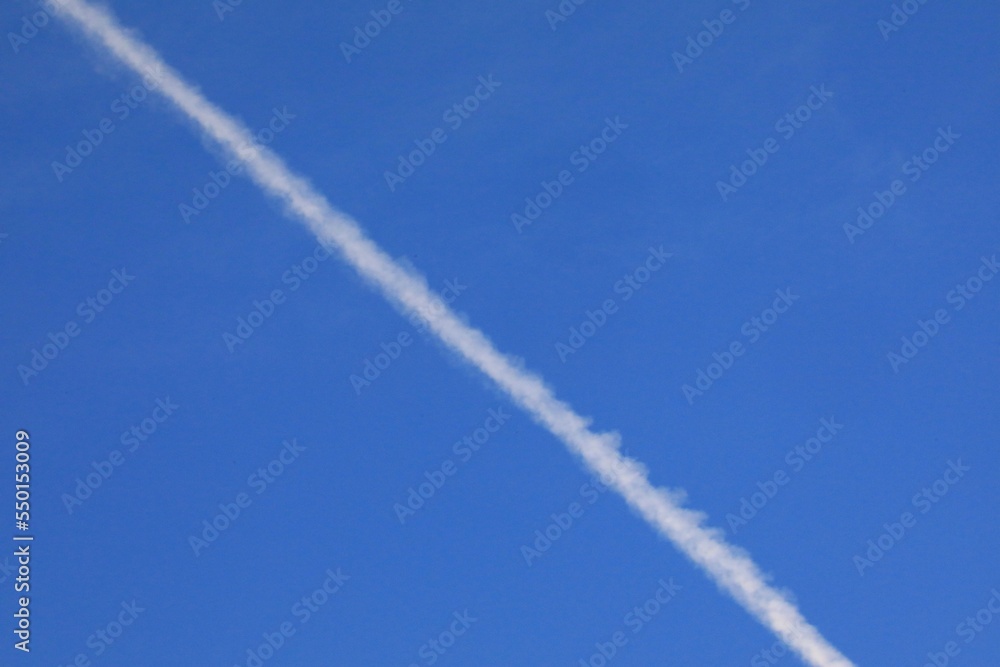 Overhead contrail for aircraft vapors 