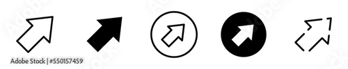 Conjunto de iconos de flecha. Flecha inclinada hacia la derecha. Concepto de cursor, indicador, señalización. Ilustración vectorial