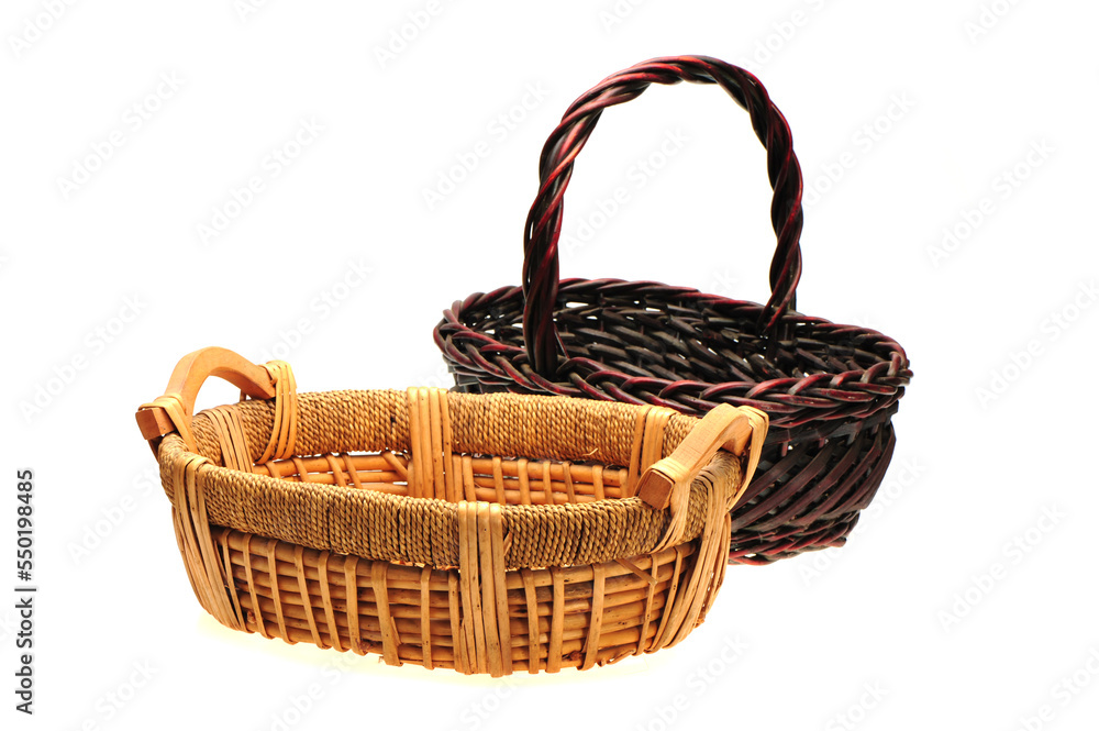 Obraz premium empty basket on white background