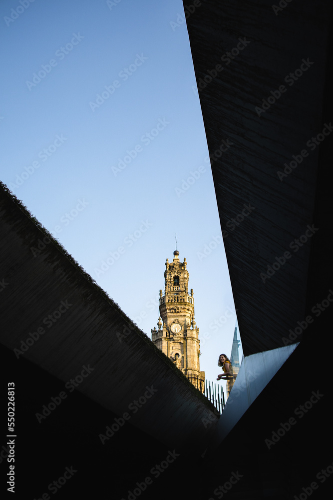 Fototapeta premium Tourist at Torre dos Clérigos Porto Portugal