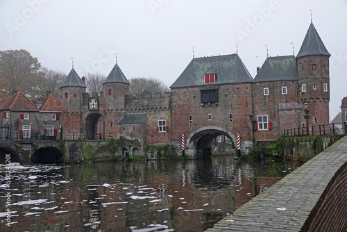 Fotografering The Koppelpoort is a medieval gate in the Dutch city of Amersfoort