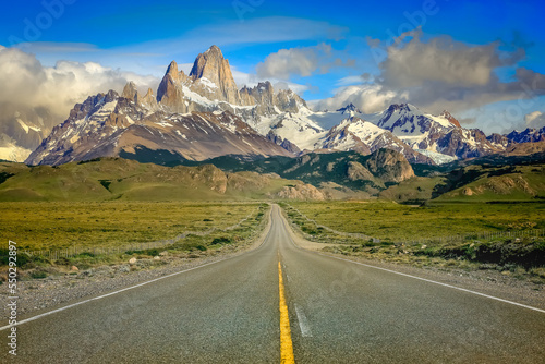 Highway Road to El Chalten, Fitz Roy, Patagonia Argentina, Los Glaciares