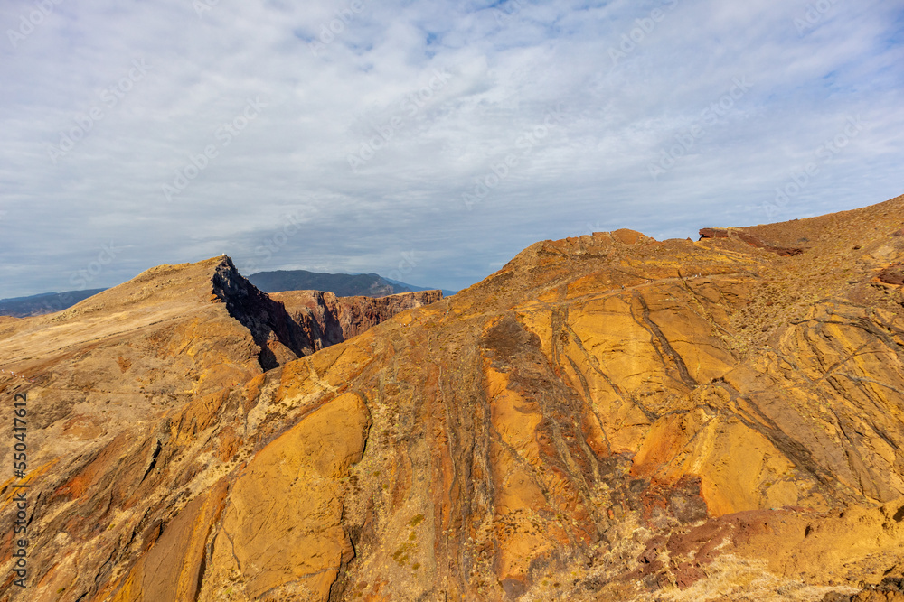 Fototapeta premium Unterwegs auf der Blumeninsel Madeira und seinen facettenreichen Landschaft - Madeira - Portugal 