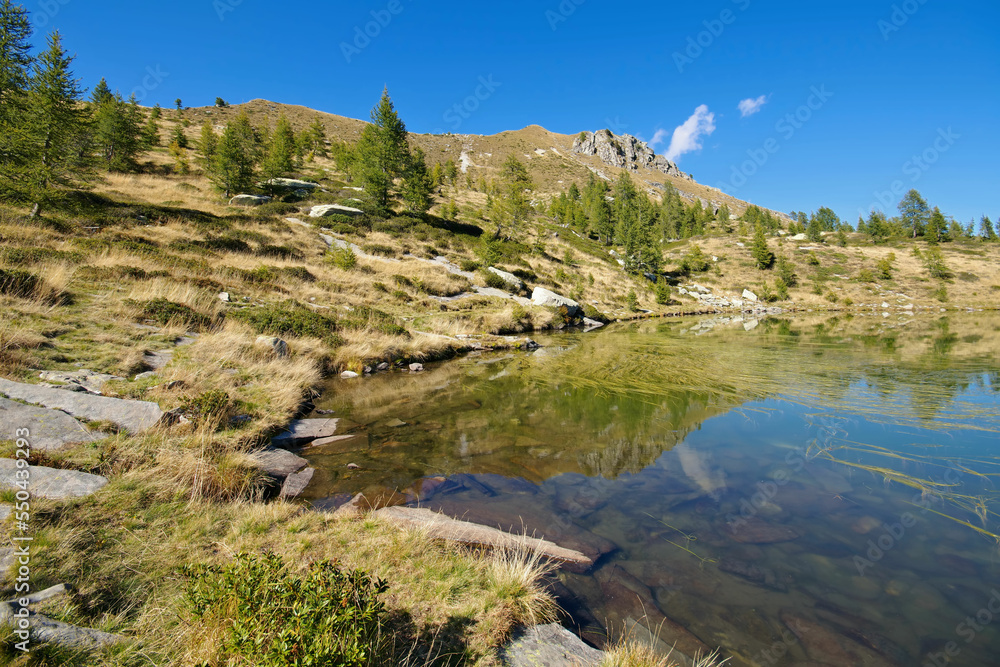 Naklejka premium Alpsee Salei im Tessin in der Schweiz, Onsernonetal - mountain lake Alpe Salei, Ticino in Switzerland