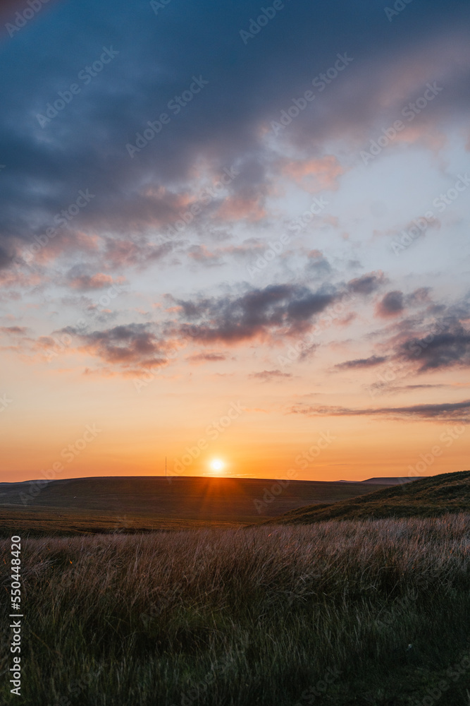 Obraz premium Peak District National Park, sunset time, summer, England's landscape