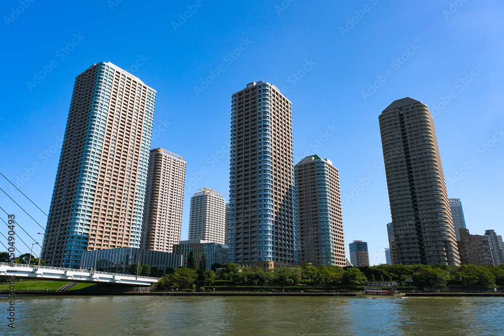 東京都中央区 佃の高層マンション群 大川端リバーシティ21