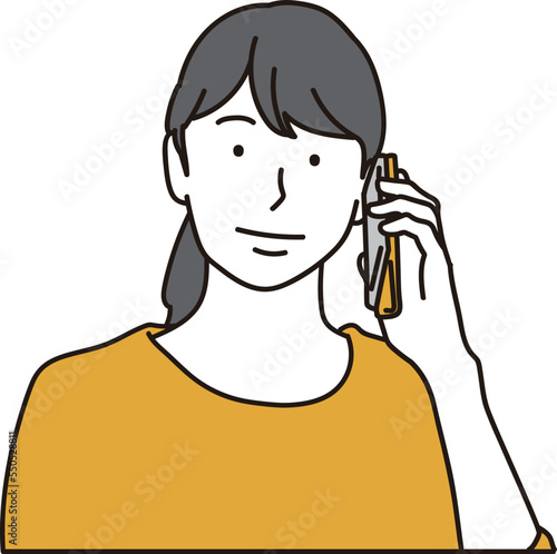 電話をかけるアジア人女性