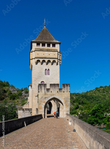 Cahors. Pont Valentré surnommé Pont du Diable sur le chemin de Saint Jacques de Compostelle. Patrimoine mondial de l'Unesco . Lot. Occitanie. France © JBN