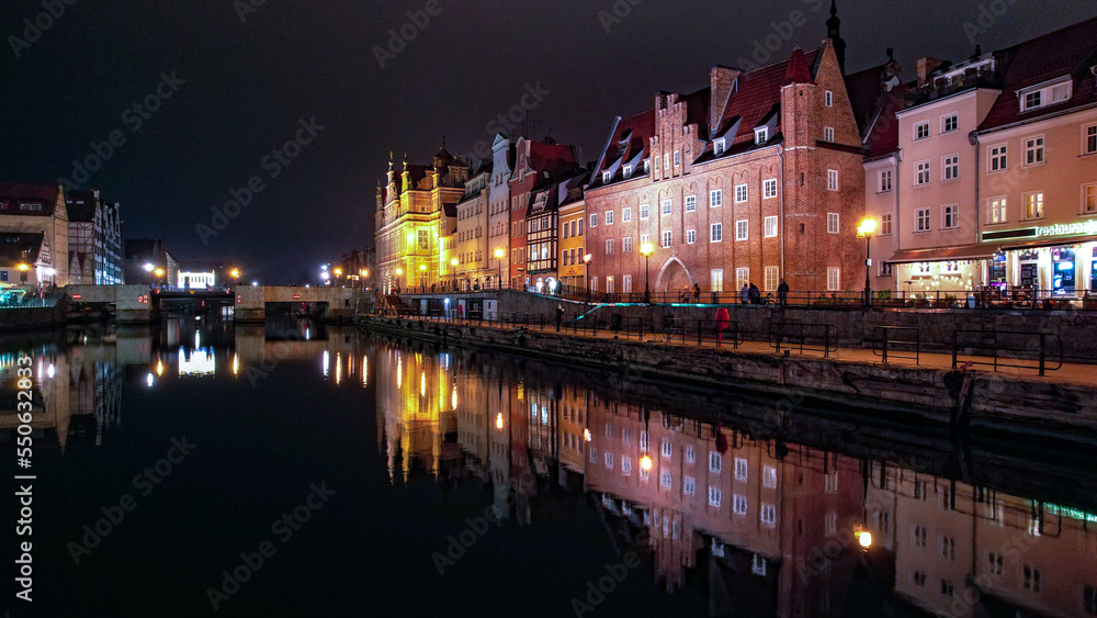 Obraz premium Beautiful night Gdansk. Old town.