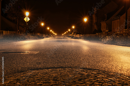 Stadt - Strasse - Nacht - Laternen - Licht - Baruth photo