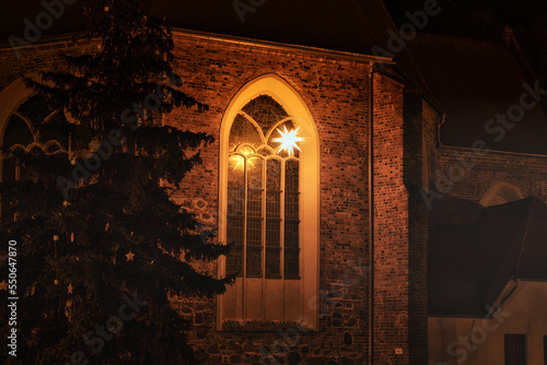 Kirche - Nacht - Stern - Weihnachten - Baruth - Deutschland - Brandenburg photo