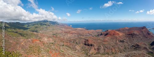 Vue a  rienne et panoramic de l ile de UA HUKA dans l archipel des marquises en polynesie francaise 