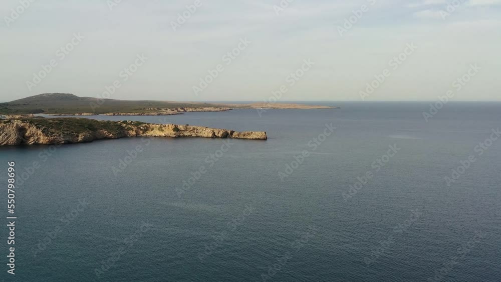 Espagne, sur l'île de Minorque, le port naturel d'Addaia et plage d'Arenal d'en Castell Espagne, sur l'île de Minorque, le port naturel d'Addaia et plage d'Arenal d'en Castell