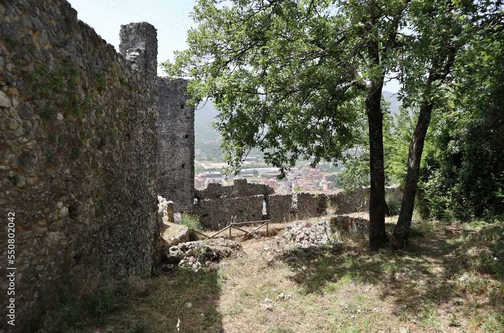 Mercato San Severino - Scorcio della seconda cinta muraria del Castello Sanseverino